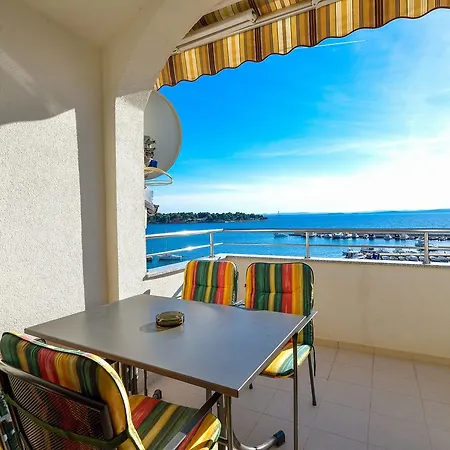 Ivka Apartment *